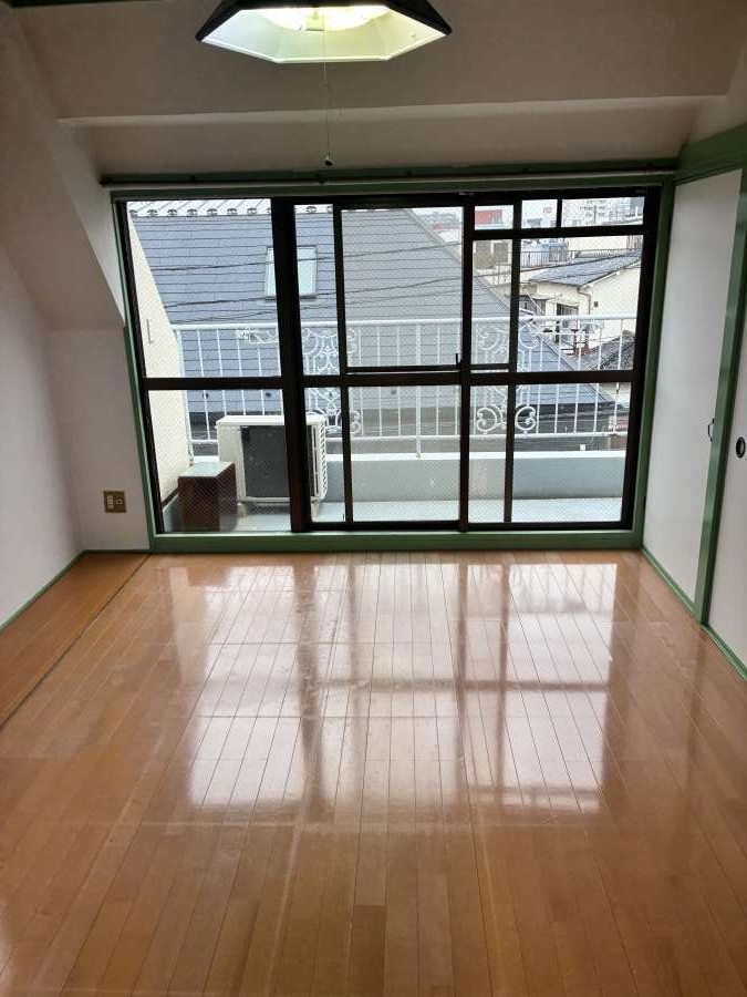 東京都北区十条仲原の賃貸住宅退去後の原状回復クリーニングの作業前2