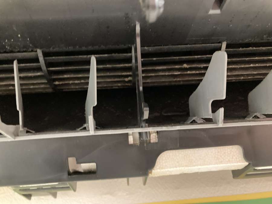 東京都江戸川区東小岩の壁掛けエアコンの作業前1