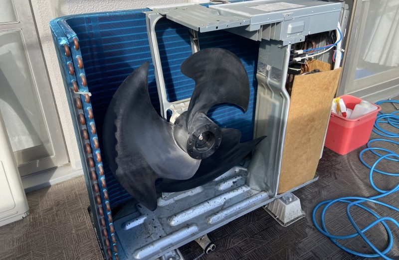 大阪府枚方市の壁掛けエアコンの作業前1