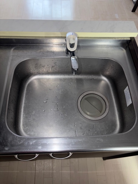 千葉県習志野市東習志野の賃貸住宅退去後の原状回復クリーニングの作業前1