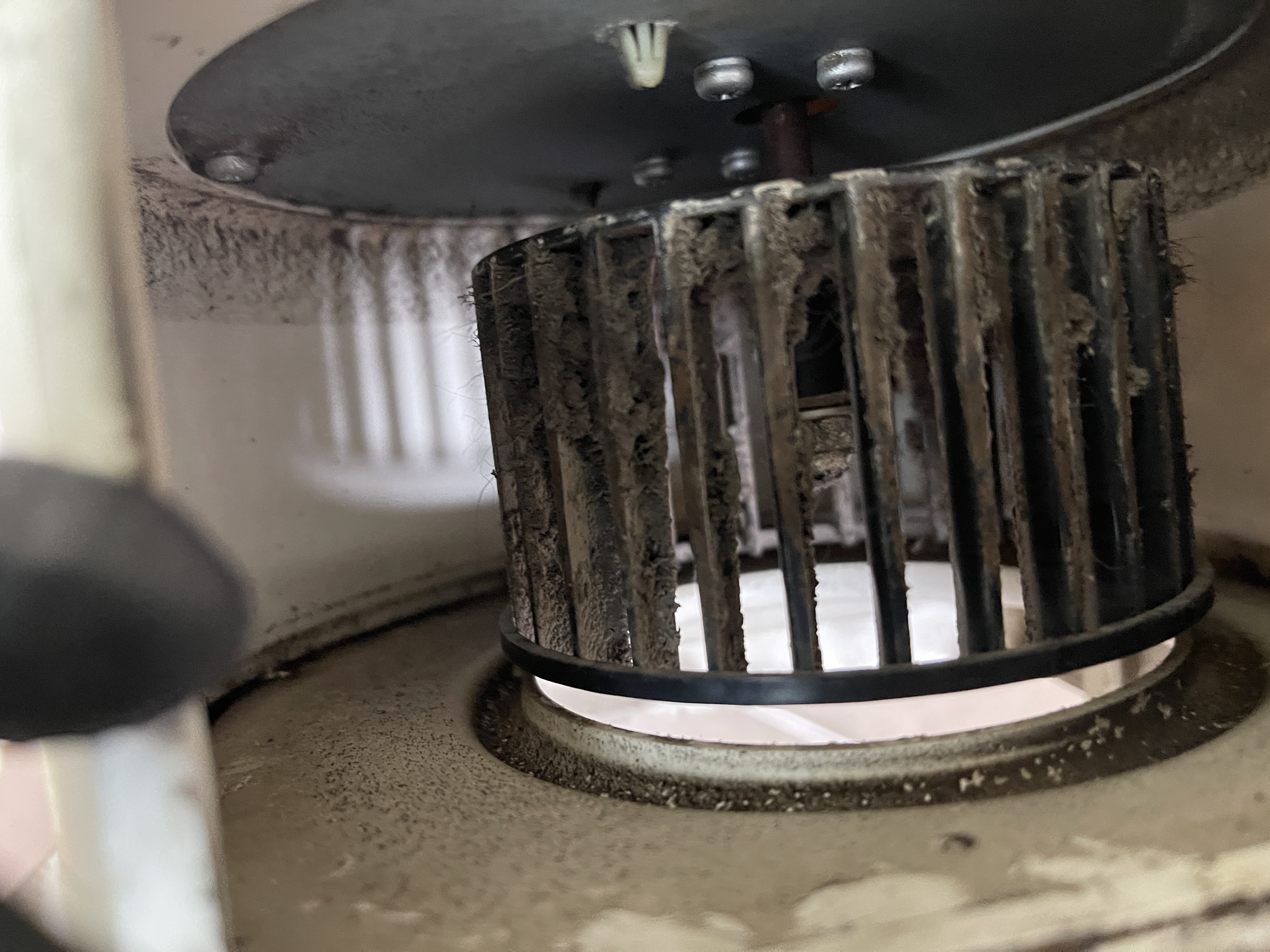 神奈川県横浜市港北区の浴室乾燥機クリーニングの作業前2