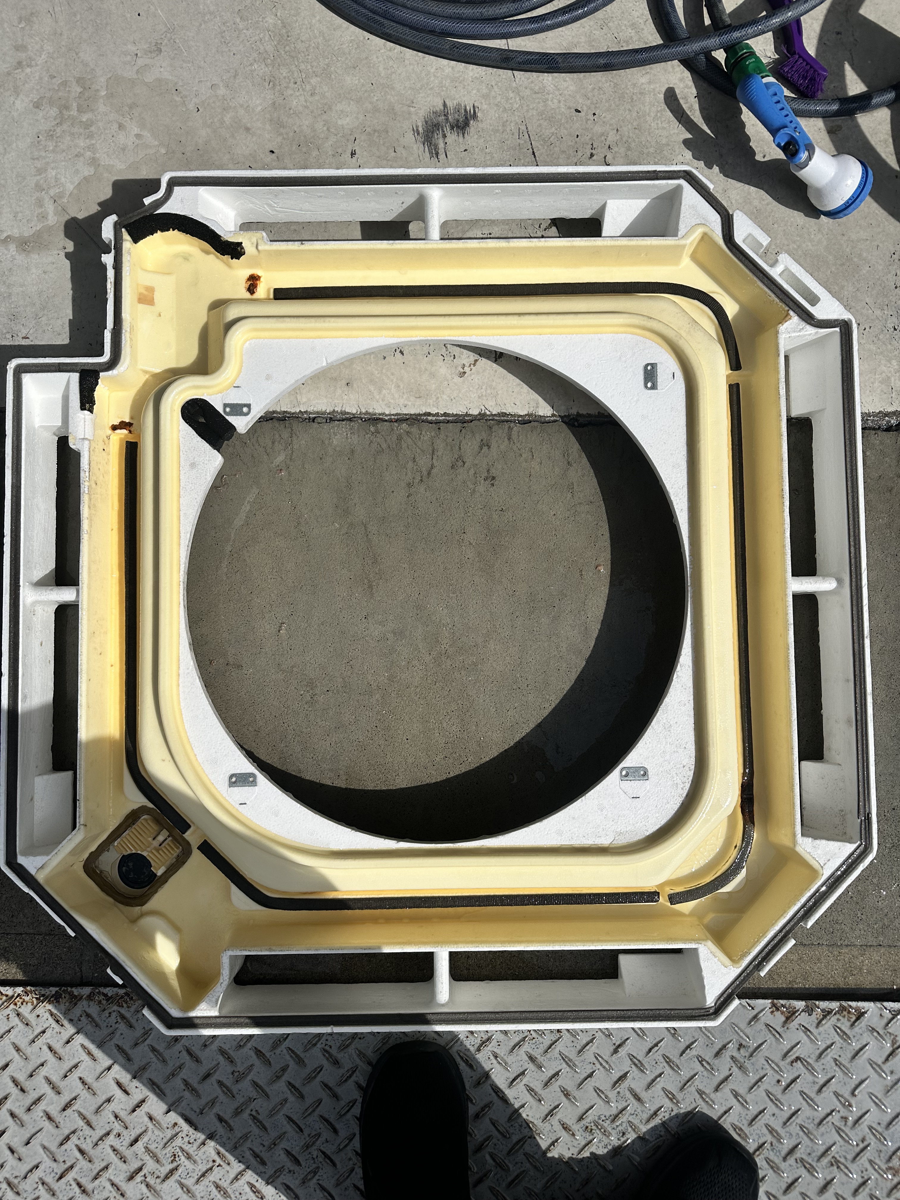 愛知県名古屋市中区大須の業務用天井埋め込みエアコンの作業後1