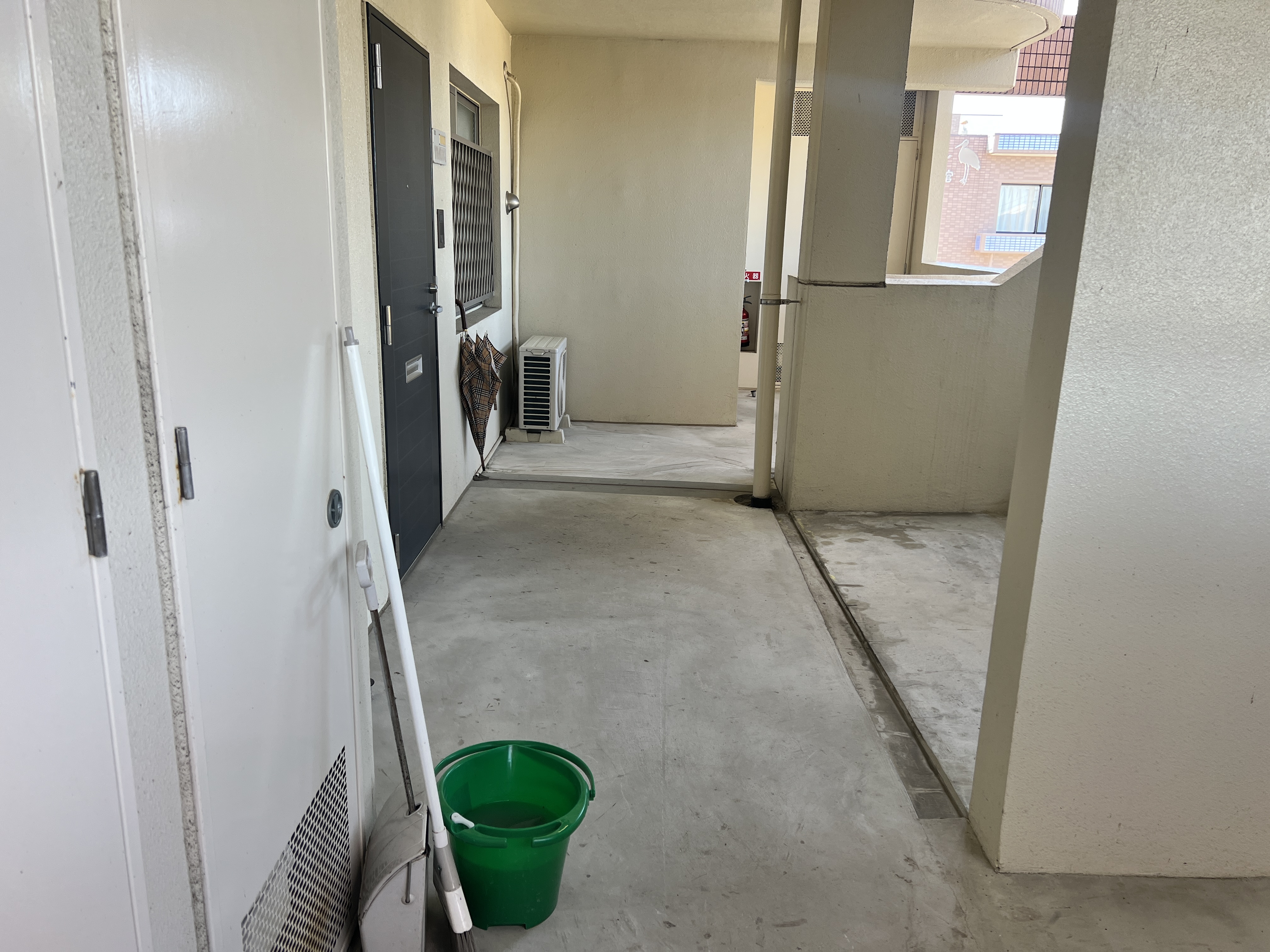 静岡県掛川市のビル・マンション共用部清掃の作業後2