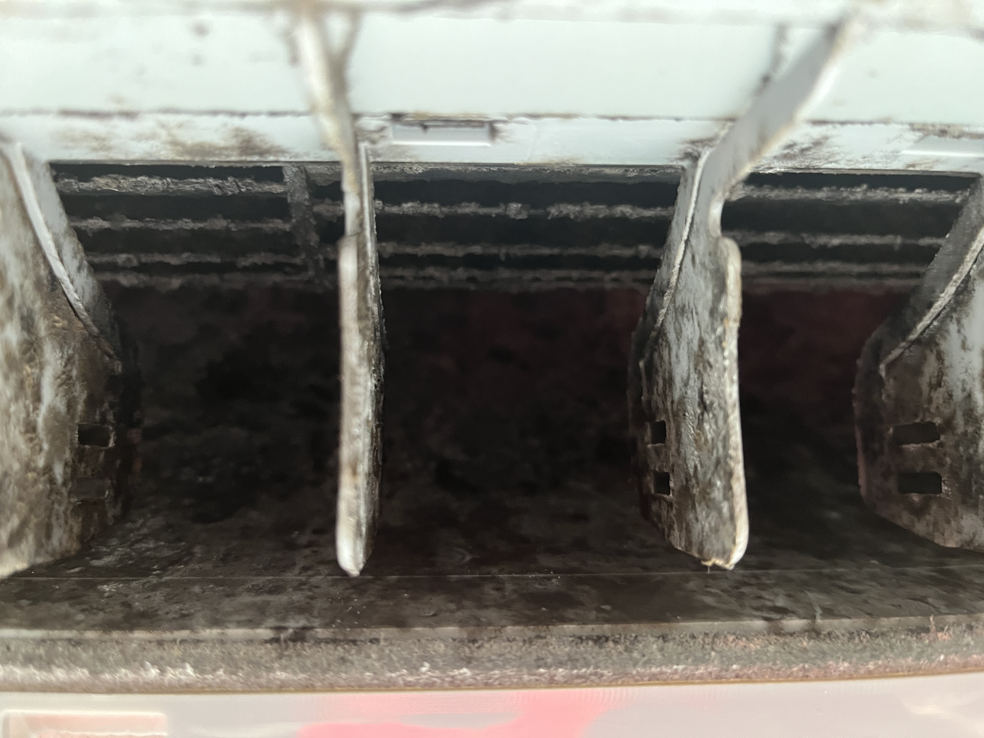 愛知県知多市の壁掛けエアコンの作業前1