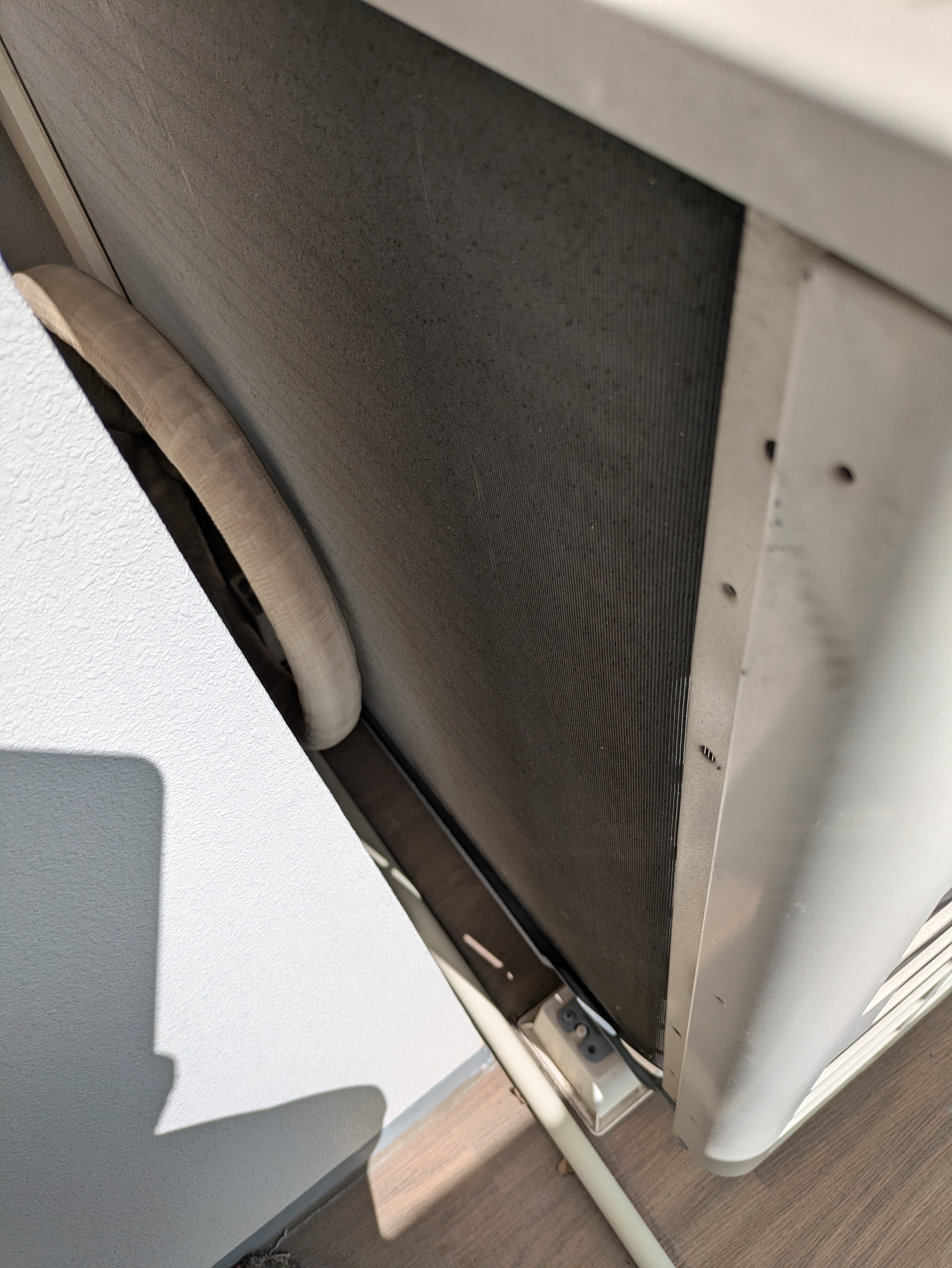 埼玉県さいたま市南区沼影のお掃除機能付きエアコンの作業前3