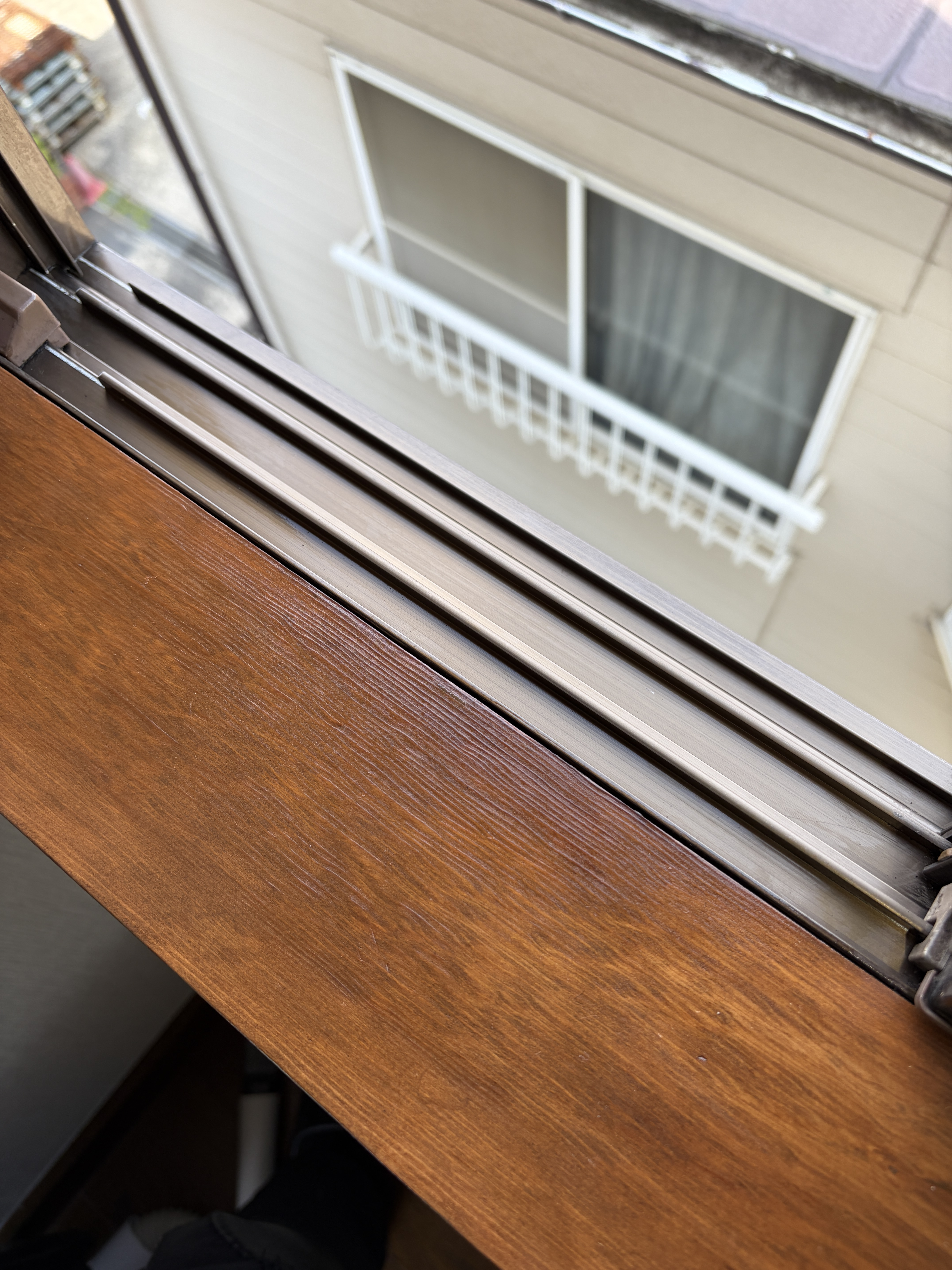 東京都荒川区西尾久の窓ガラス・サッシクリーニングの作業後2