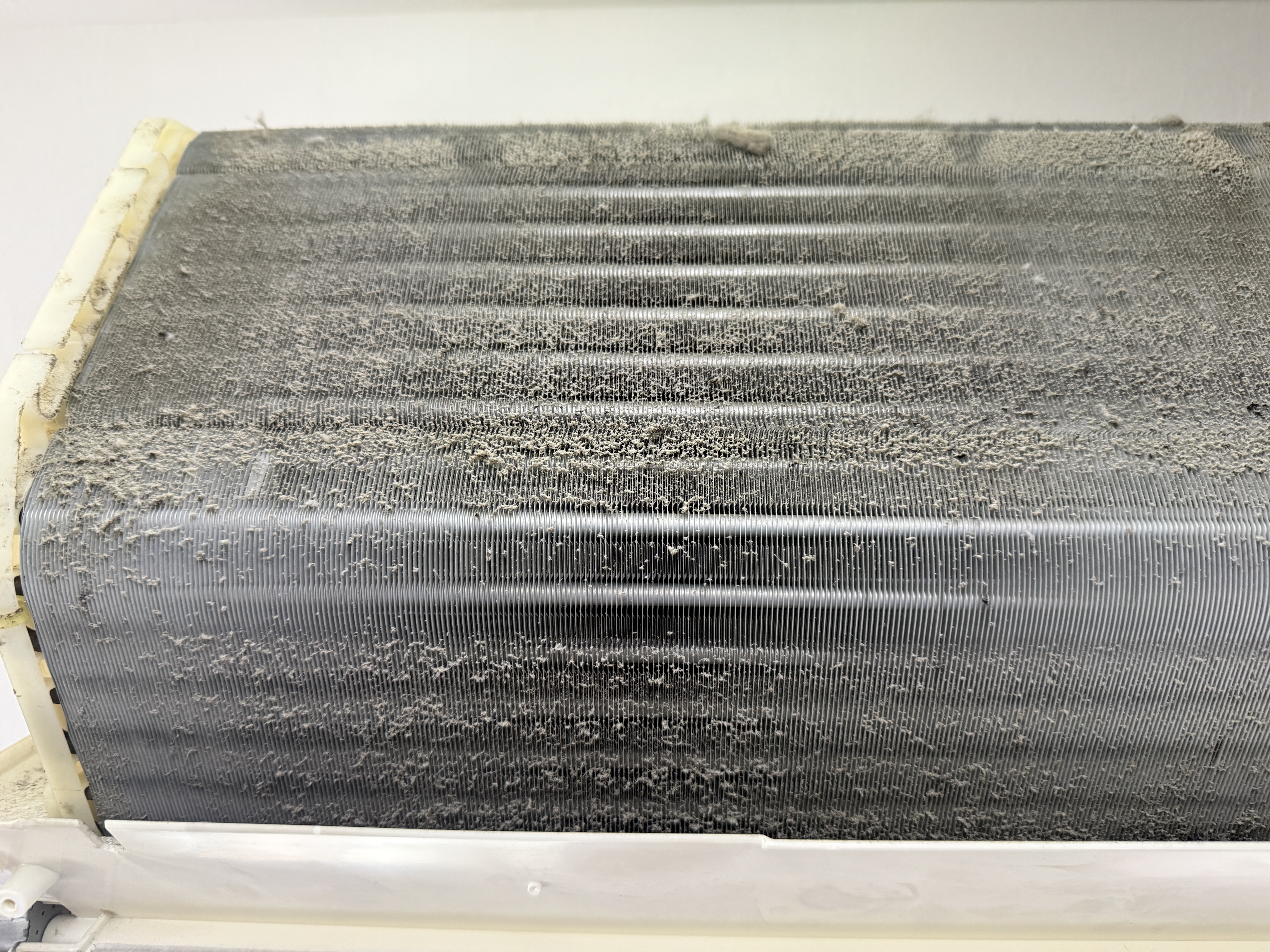 東京都練馬区豊玉上の壁掛けエアコンの作業前2