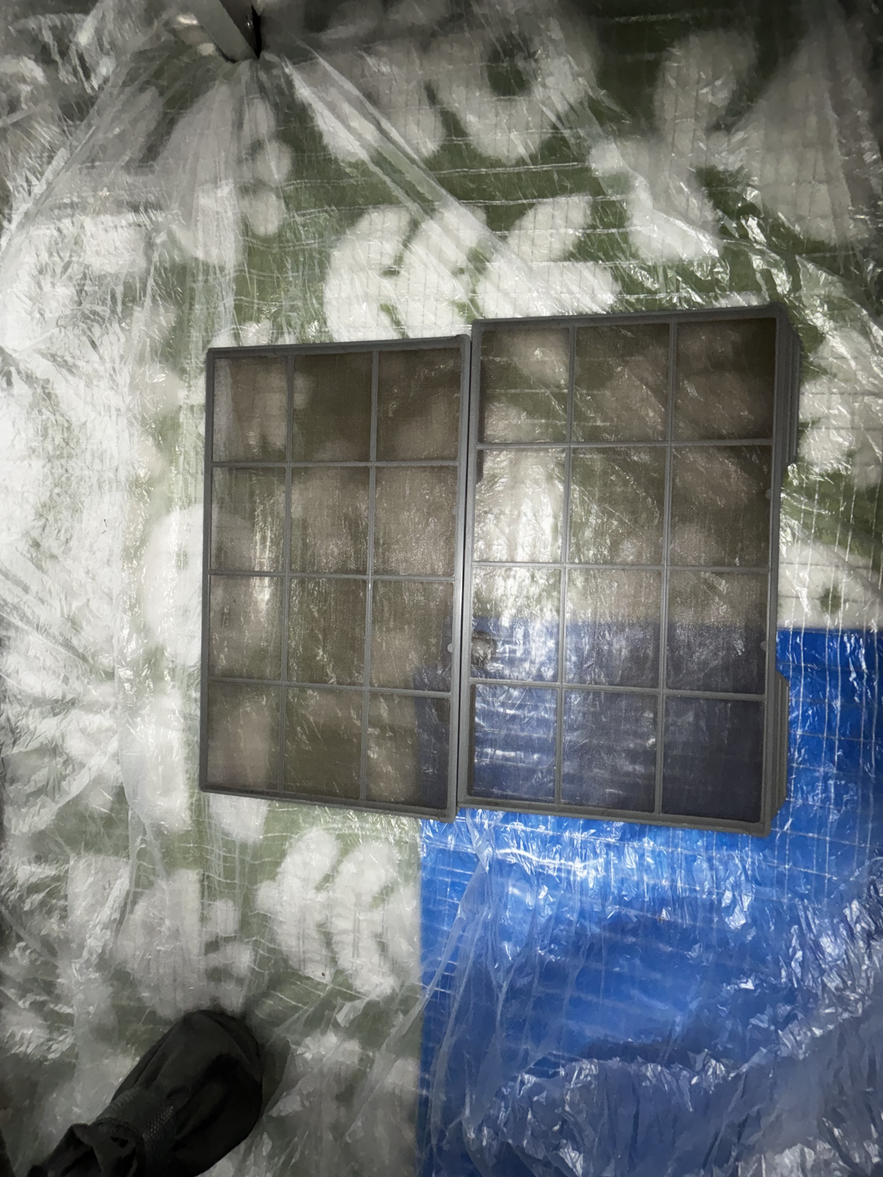 千葉県千葉市花見川区のお掃除機能付きエアコンの作業前3