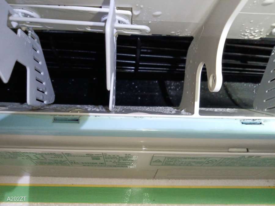 東京都大田区のお掃除機能付きエアコンの作業後1