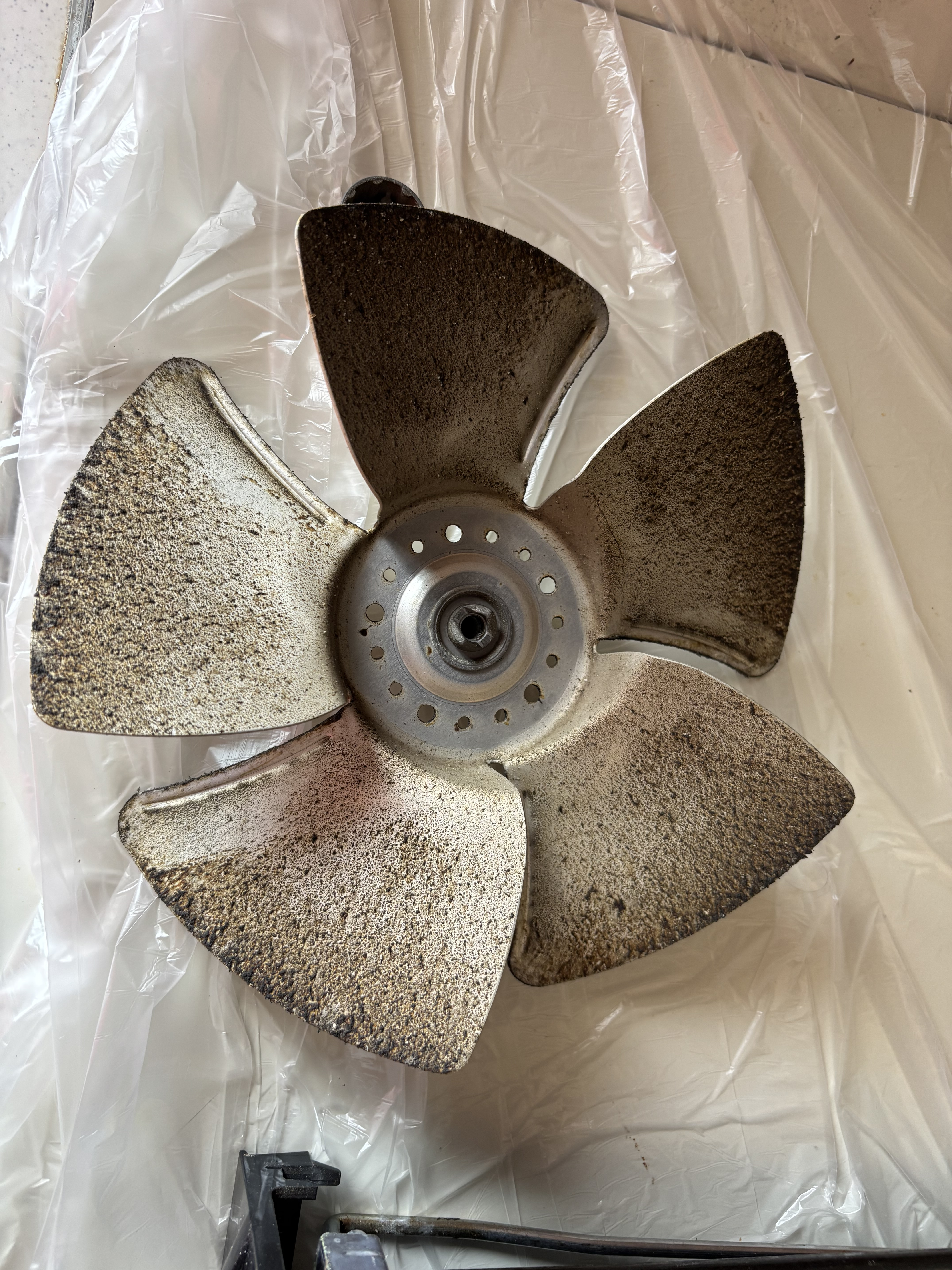 宮城県名取市植松のレンジフードクリーニングの作業前1