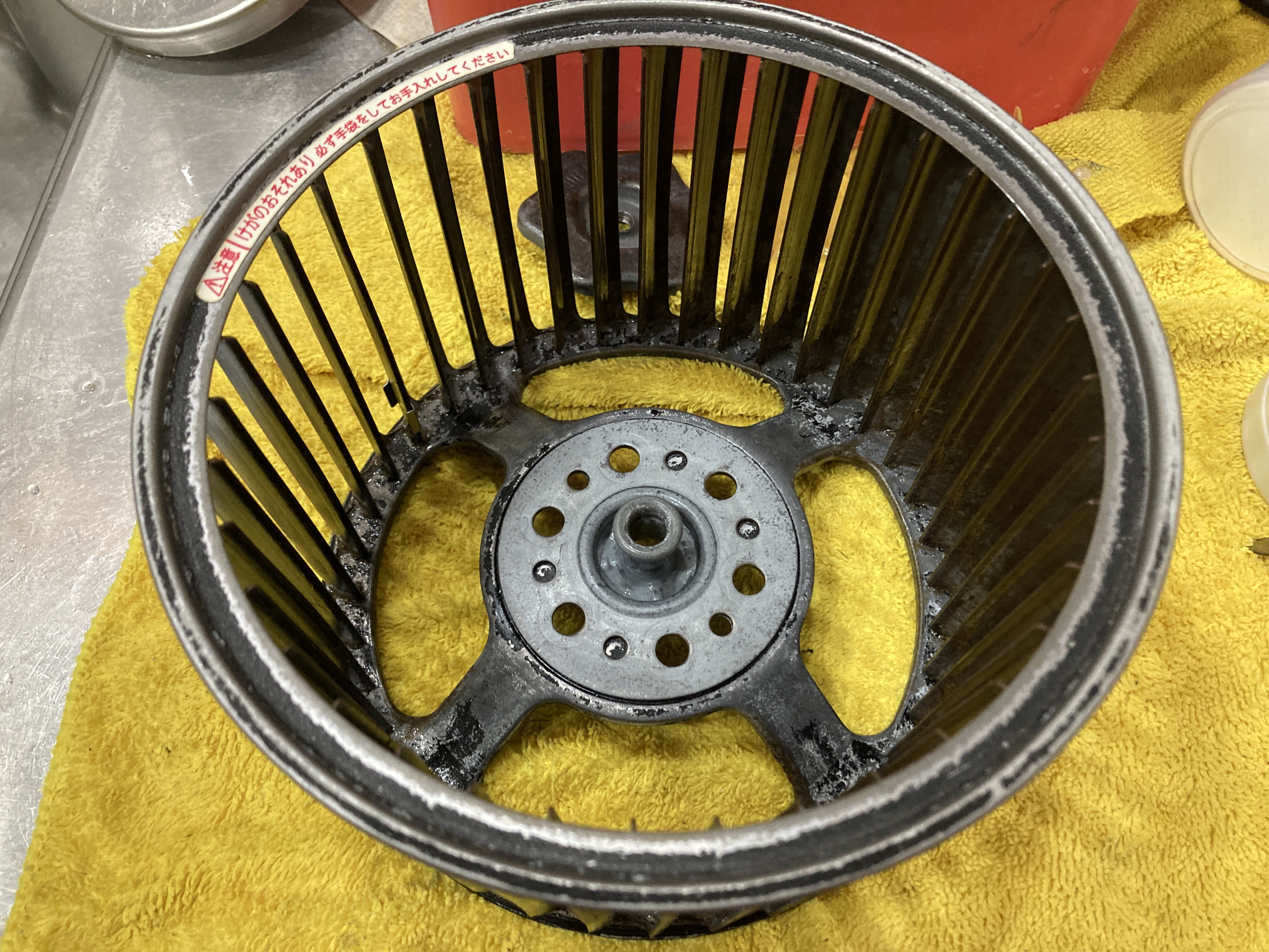 京都府京都市右京区太秦安井車道町のレンジフードクリーニングの作業後2