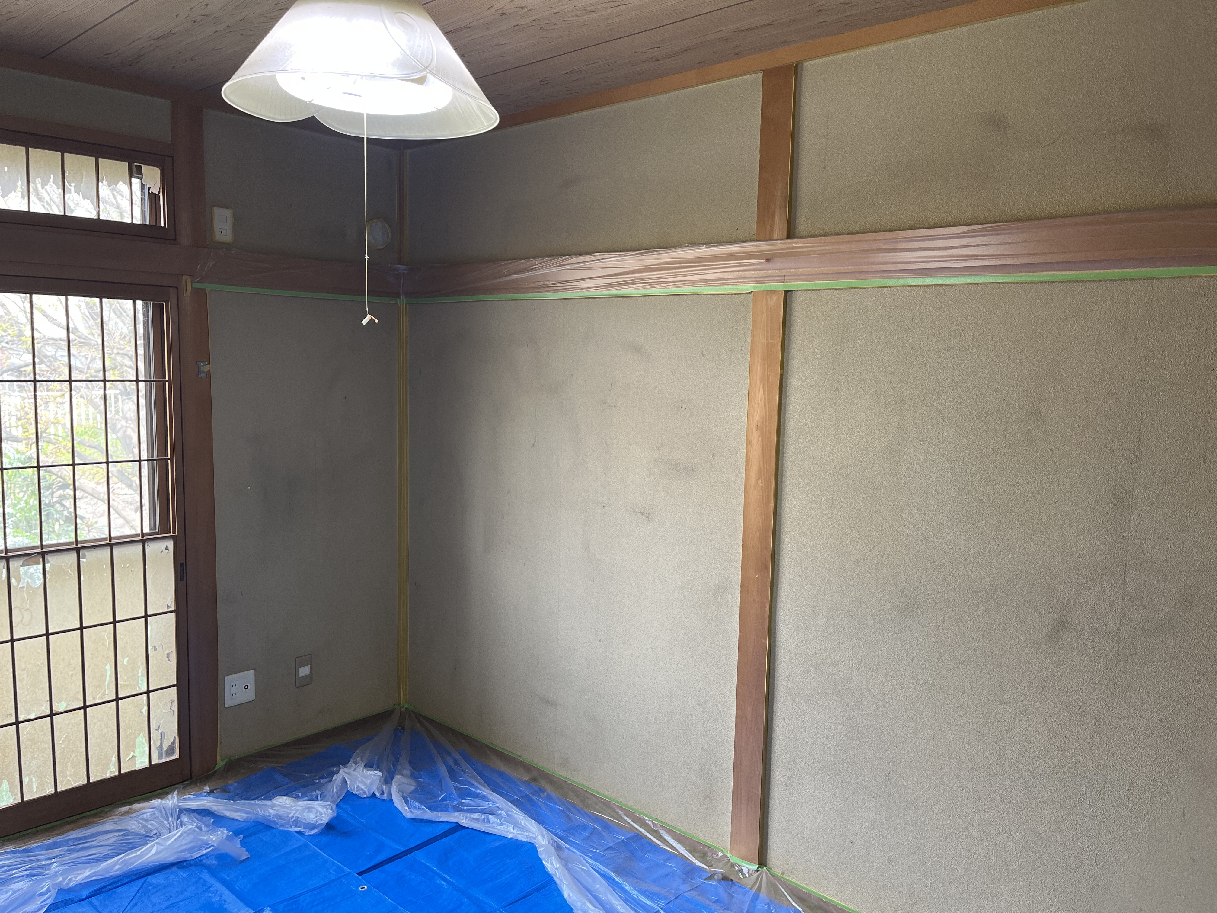 京都府京都市山科区東野北井ノ上町の壁紙復元塗装の作業前1