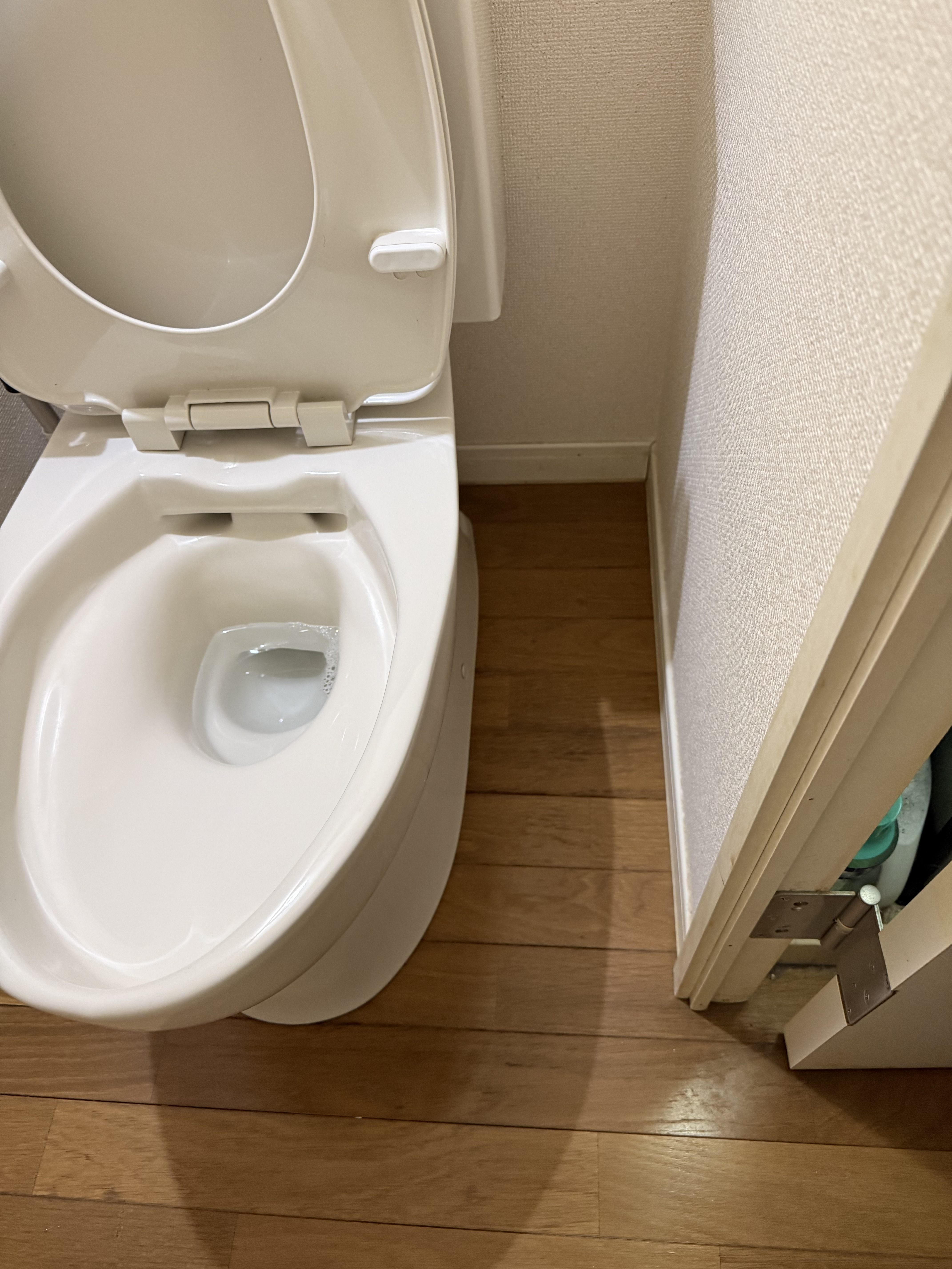 福岡県春日市のトイレクリーニングの作業後1