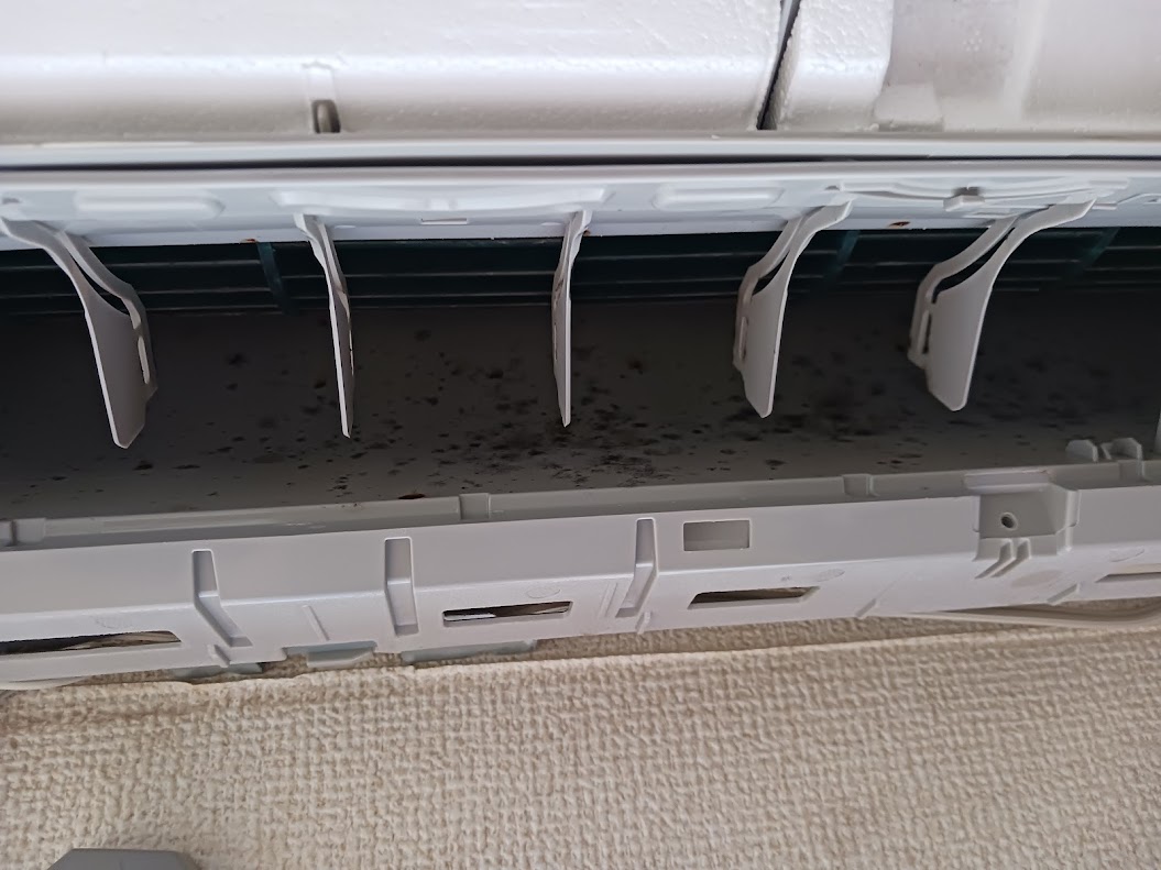 神奈川県横浜市中区の賃貸住宅退去後の原状回復クリーニングの作業前2