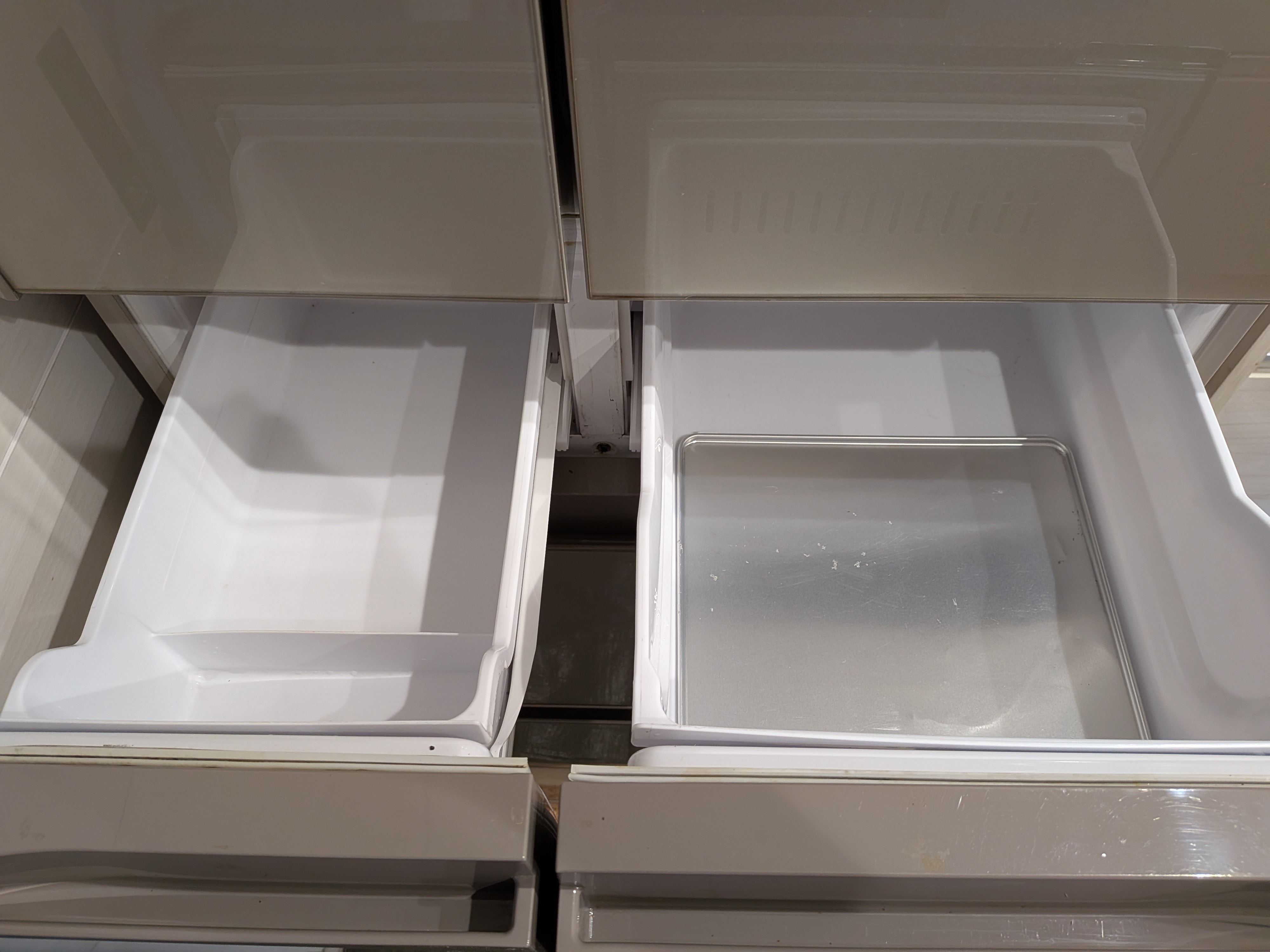 静岡県磐田市の冷蔵庫クリーニングの作業後3