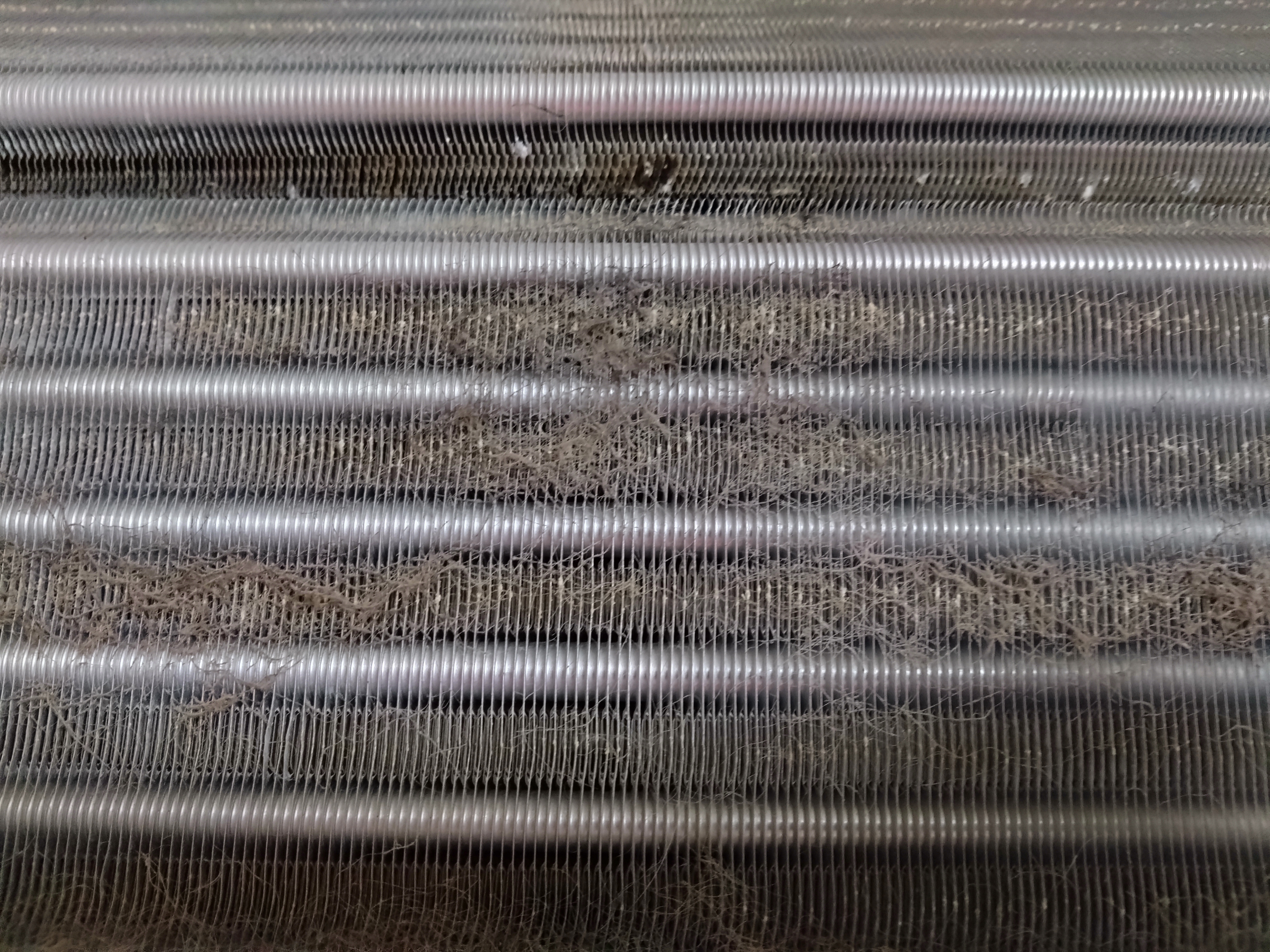 千葉県佐倉市の壁掛けエアコンの作業前2