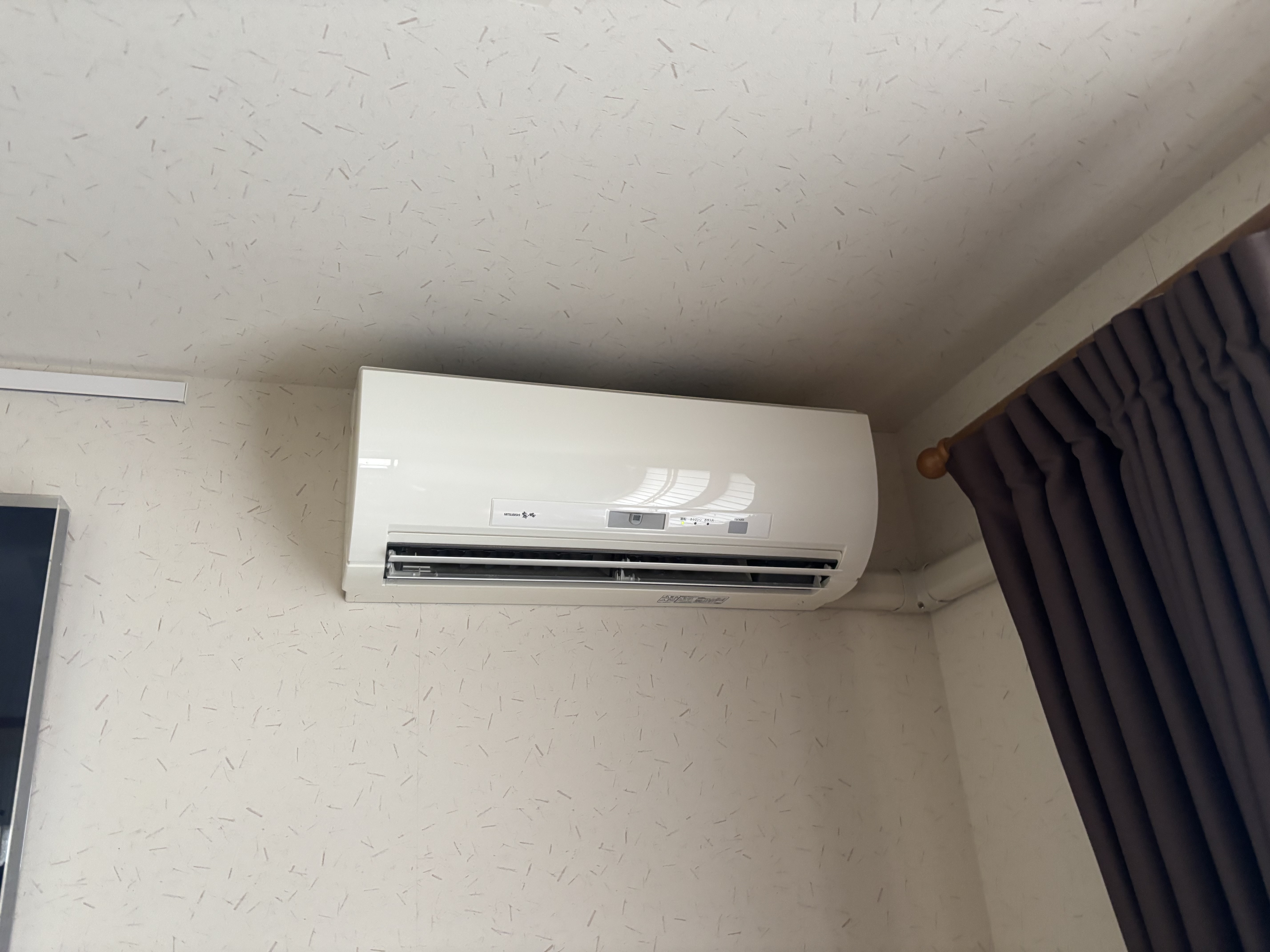 宮城県仙台市太白区あすと長町のお掃除機能付きエアコンの作業前1