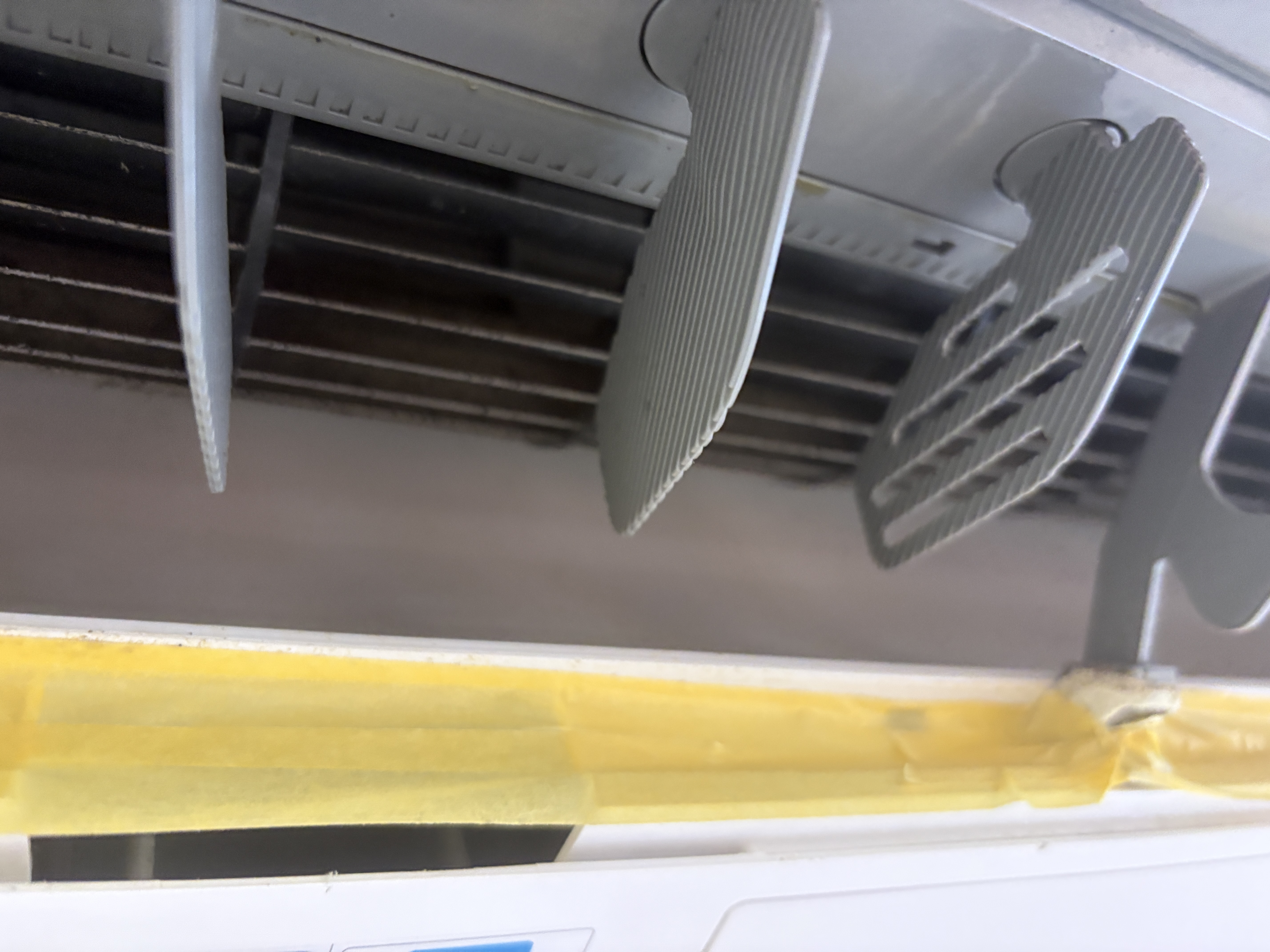 神奈川県藤沢市のお掃除機能付きエアコンの作業前2