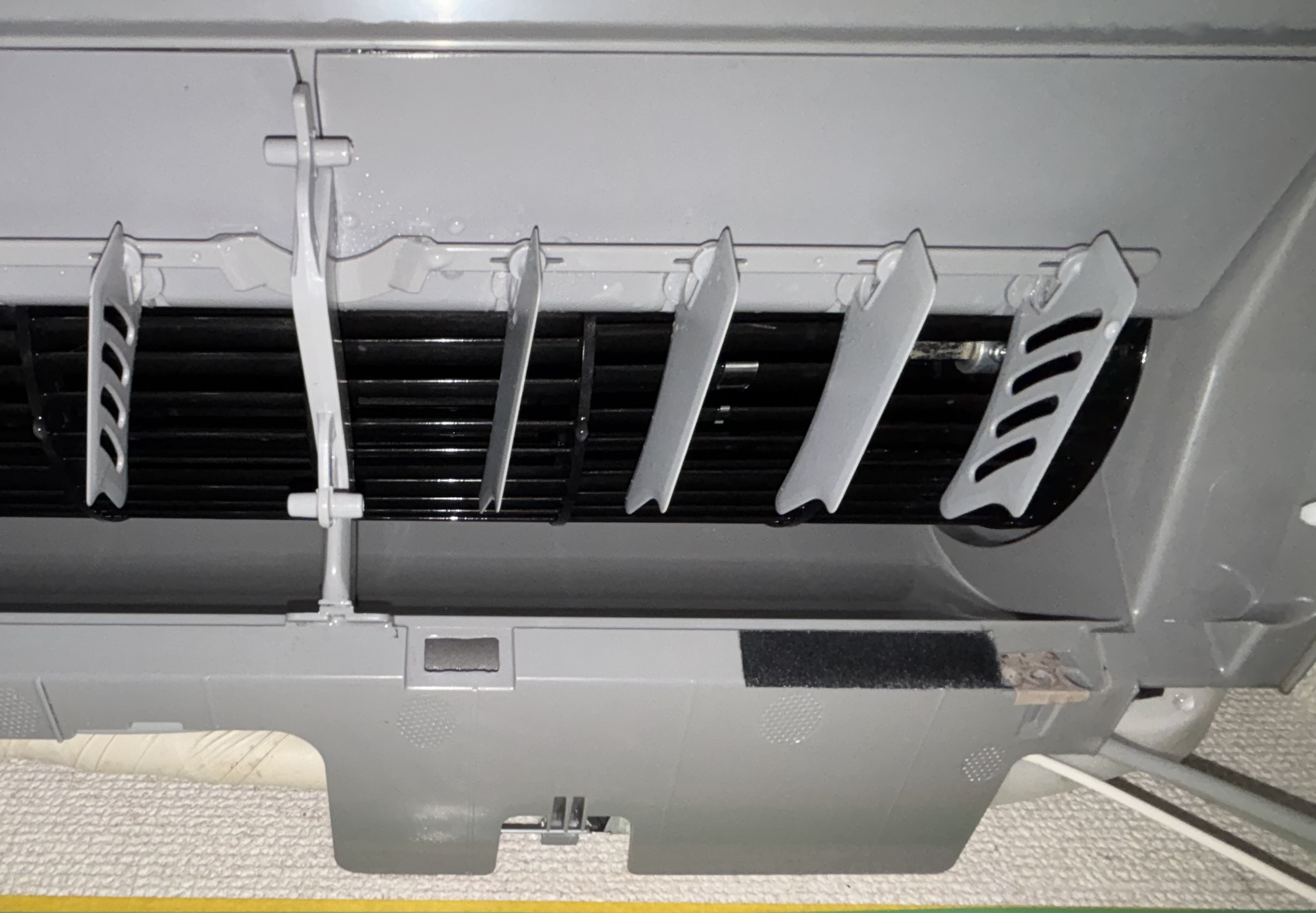 埼玉県さいたま市南区のお掃除機能付きエアコンの作業後2