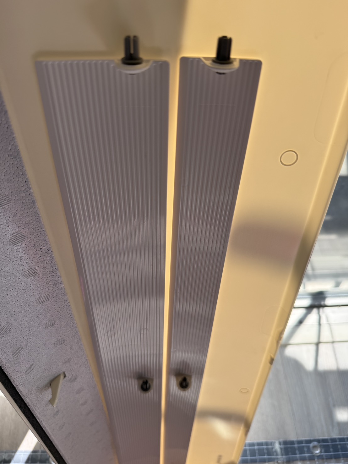 東京都荒川区東尾久のお掃除機能付きエアコンの作業後2