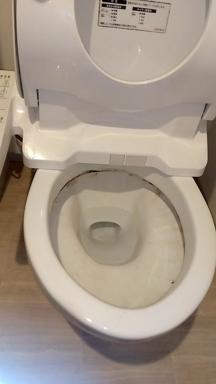 東京都練馬区のトイレクリーニングの作業前1