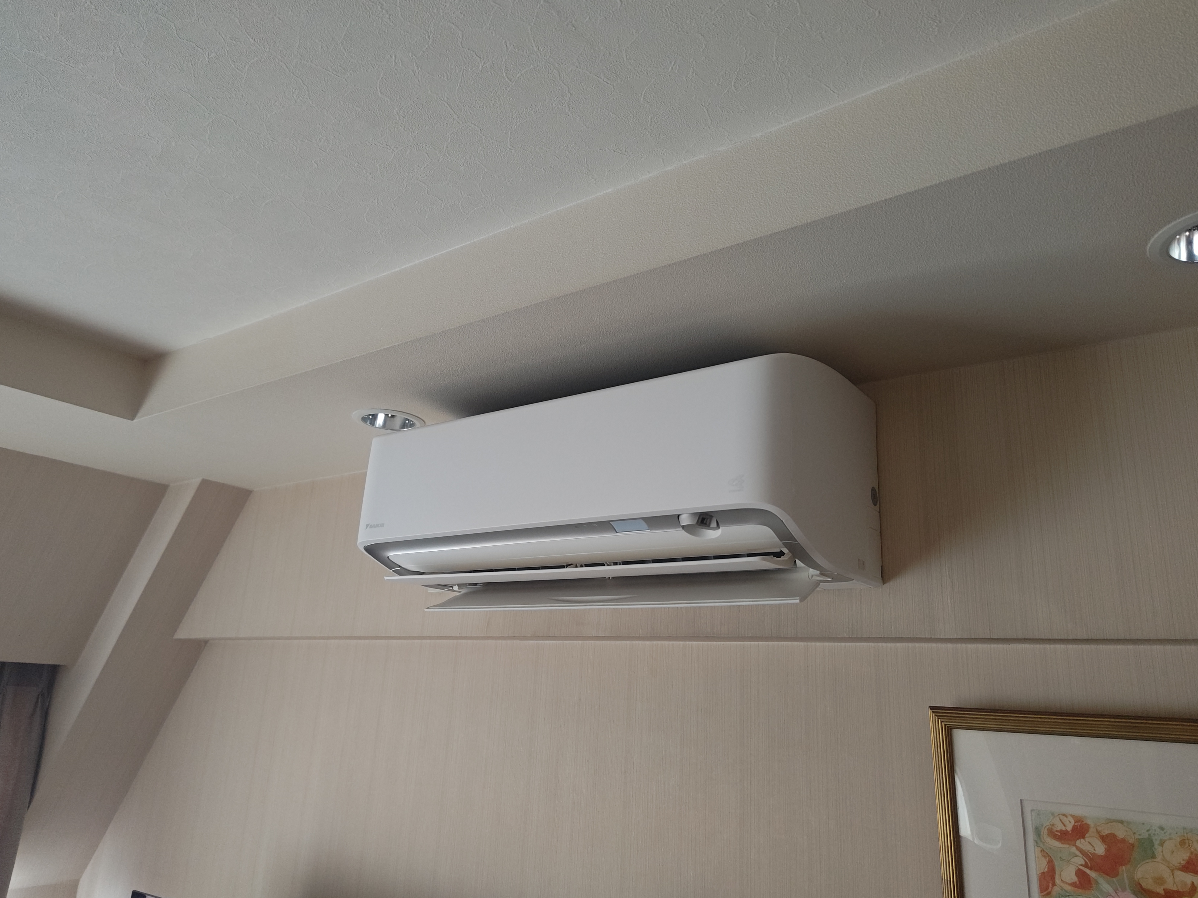 東京都新宿区新宿1丁目のお掃除機能付きエアコンの作業後1