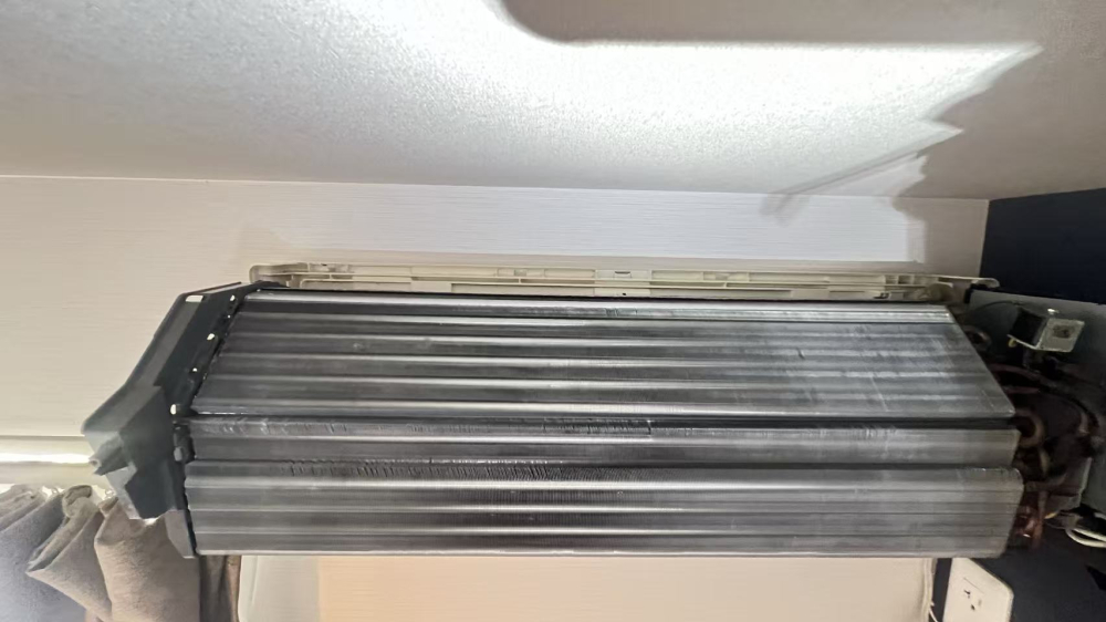 愛知県あま市坂牧西之宮のお掃除機能付きエアコンの作業後1