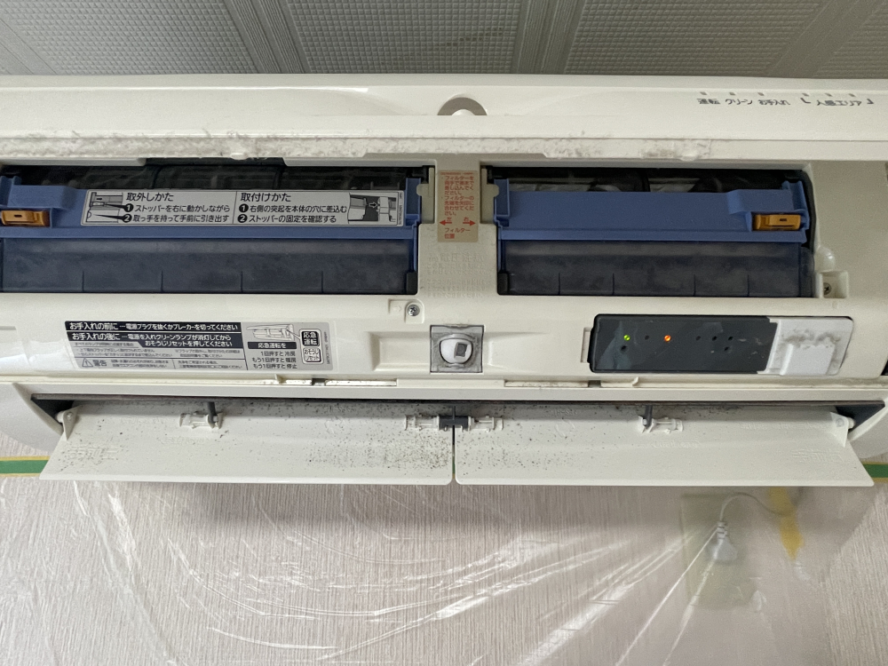 千葉県市原市五井西のお掃除機能付きエアコンの作業前3