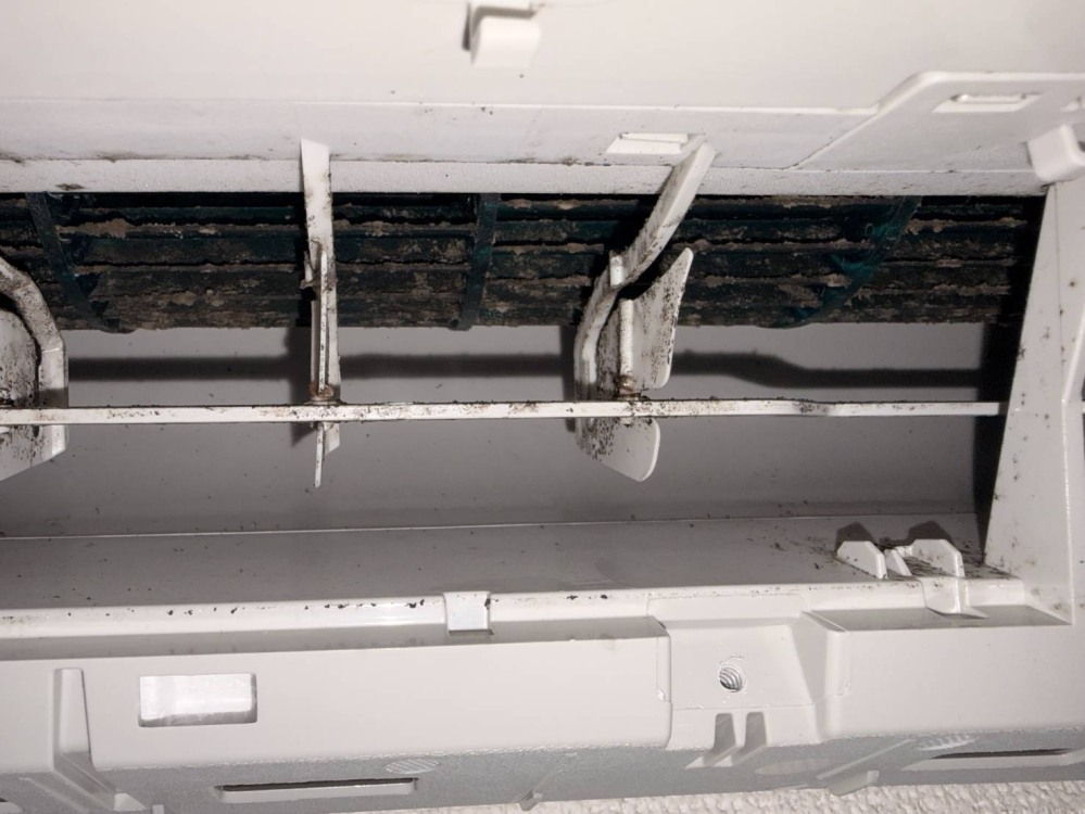 茨城県水戸市の壁掛けエアコンの作業前1