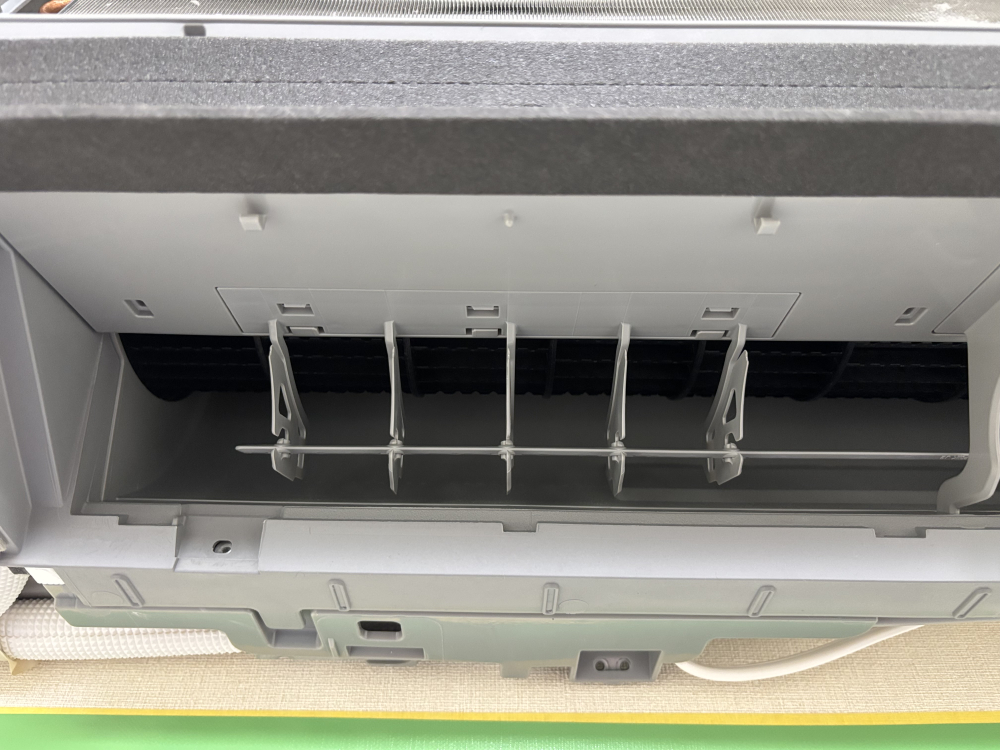 埼玉県新座市のお掃除機能付きエアコンの作業前2