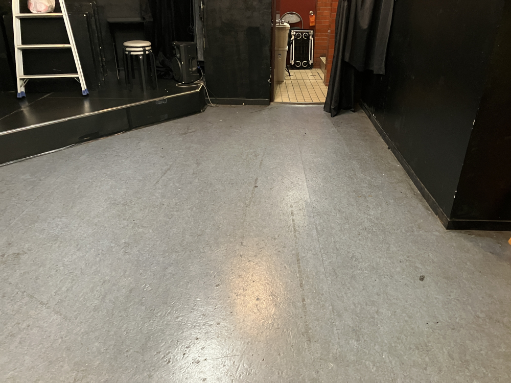 東京都中野区の店舗清掃の作業前2