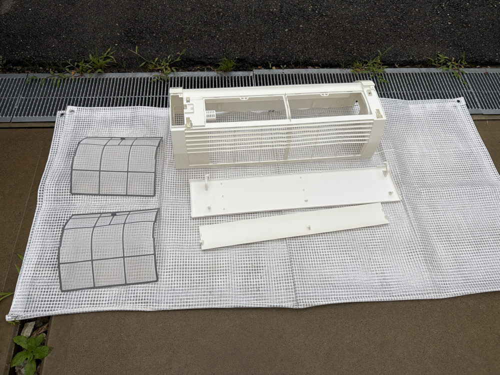 兵庫県宝塚市千種の壁掛けエアコンの作業前1