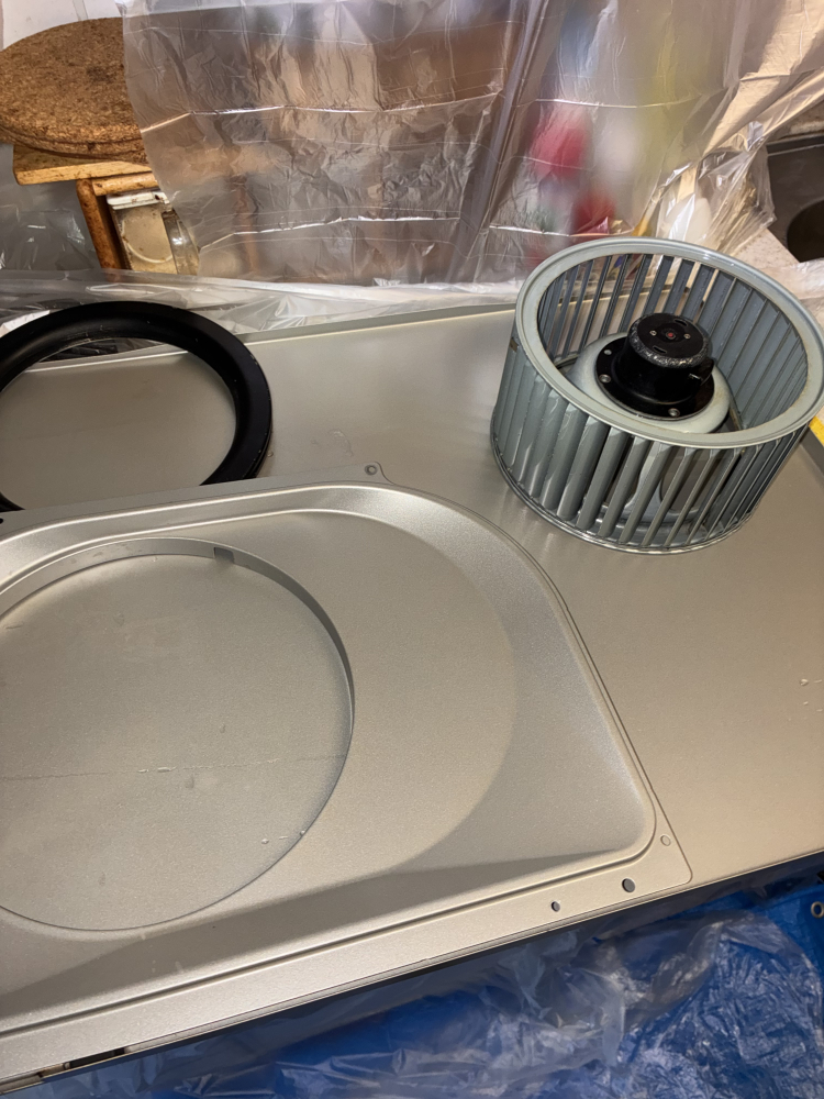 埼玉県入間郡三芳町竹間沢のレンジフードクリーニングの作業後2