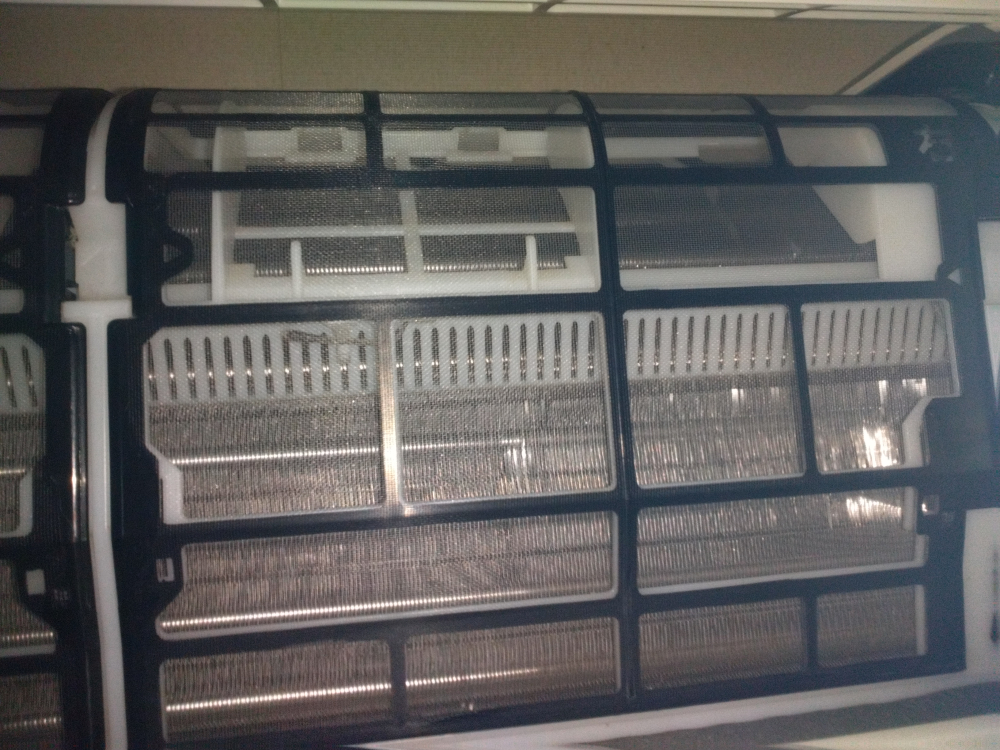 福島県相馬郡新地町のお掃除機能付きエアコンの作業後1