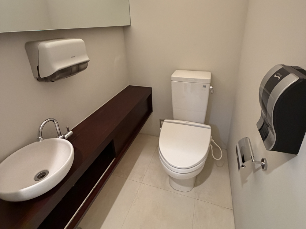 兵庫県川西市美山台のトイレクリーニングの作業後1
