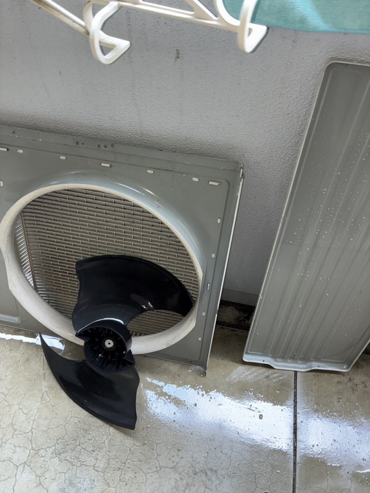 大阪府吹田市春日のお掃除機能付きエアコンの作業後3