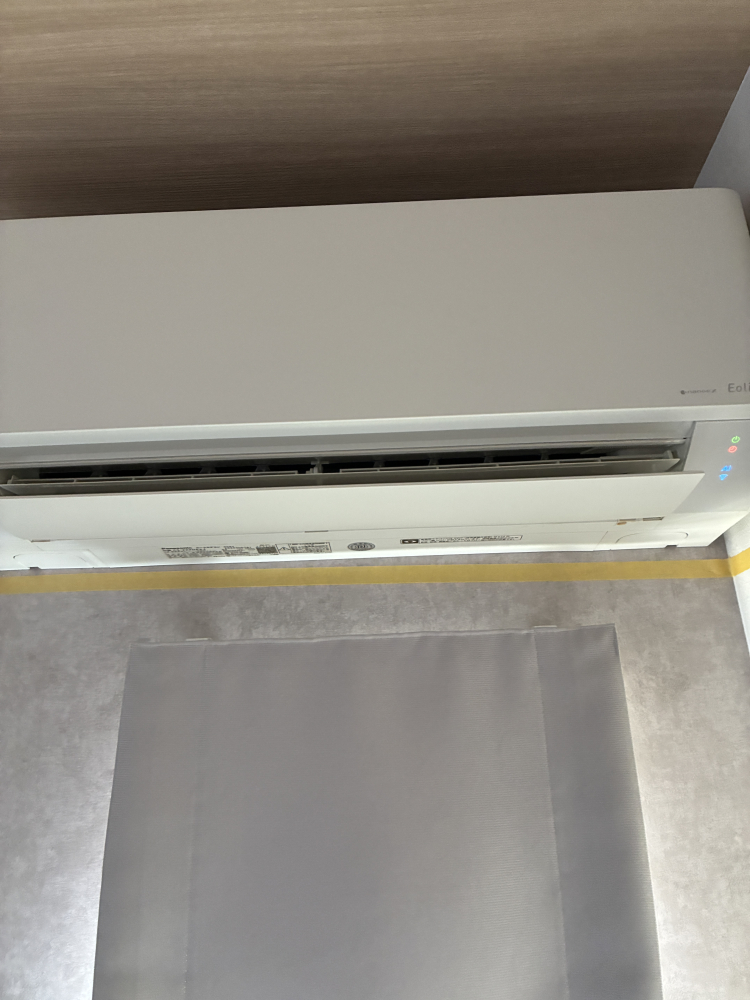 大阪府泉大津市豊中町のお掃除機能付きエアコンの作業前1