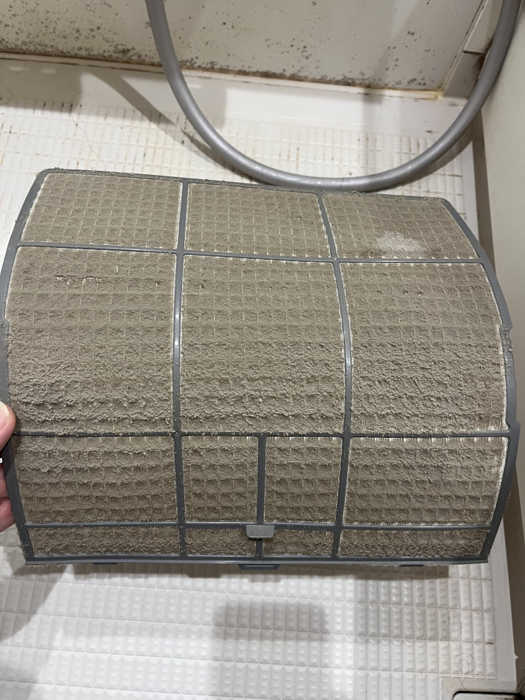 大阪府吹田市の壁掛けエアコンの作業前1