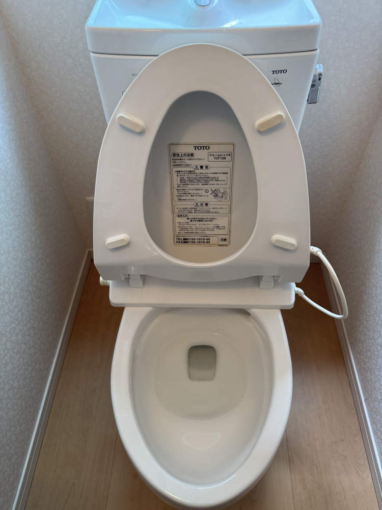 兵庫県神戸市西区のトイレクリーニングの作業後1