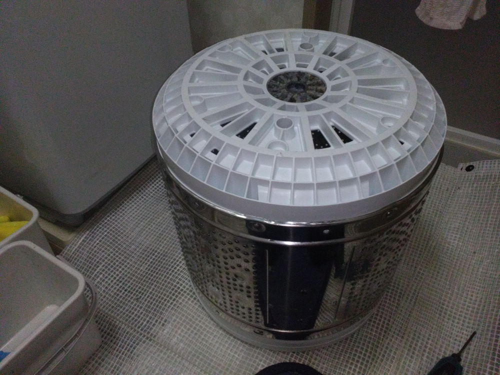 山梨県甲斐市の洗濯機分解クリーニングの作業後1