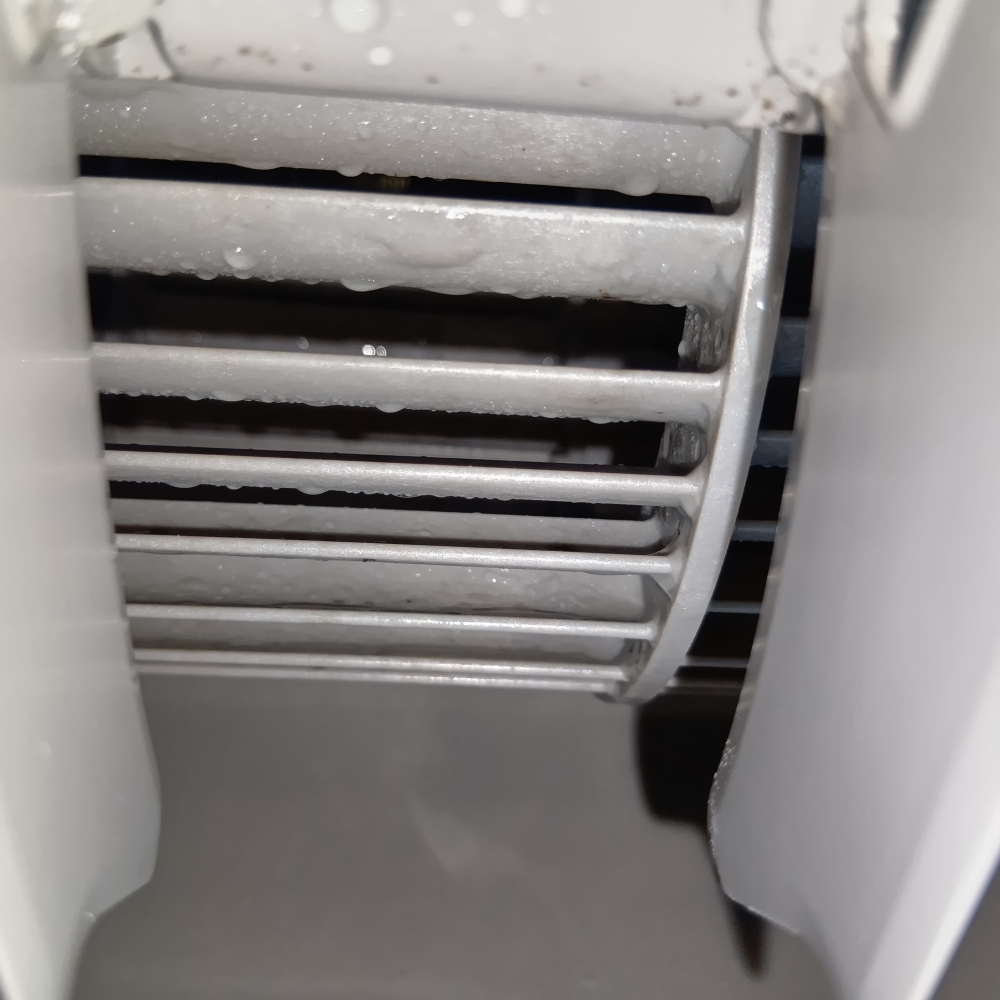 埼玉県さいたま市中央区のお掃除機能付きエアコンの作業後1