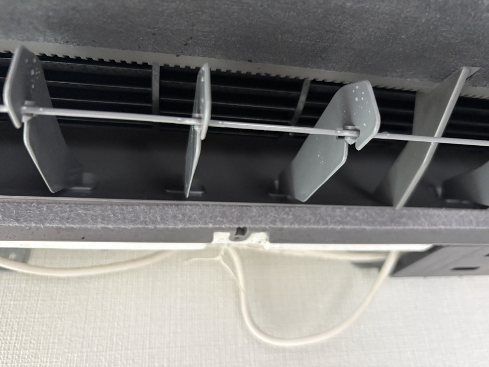 神奈川県海老名市のお掃除機能付きエアコンの作業後2