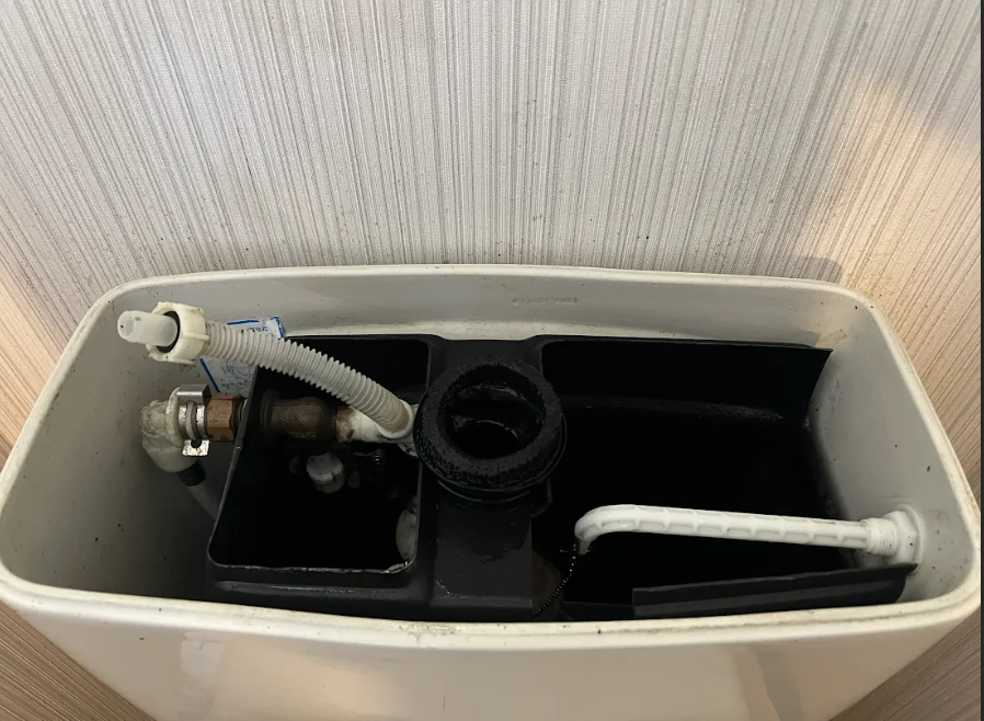 鳥取県米子市義方町のトイレクリーニングの作業後1