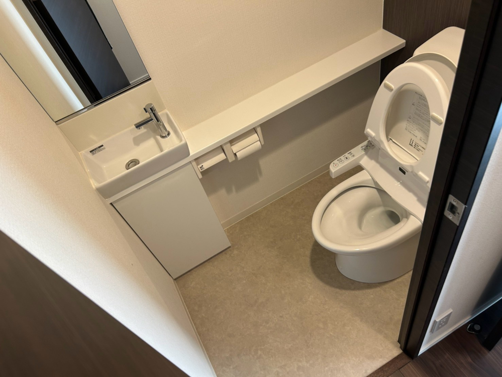 神奈川県横浜市鶴見区潮田町のトイレクリーニングの作業後1