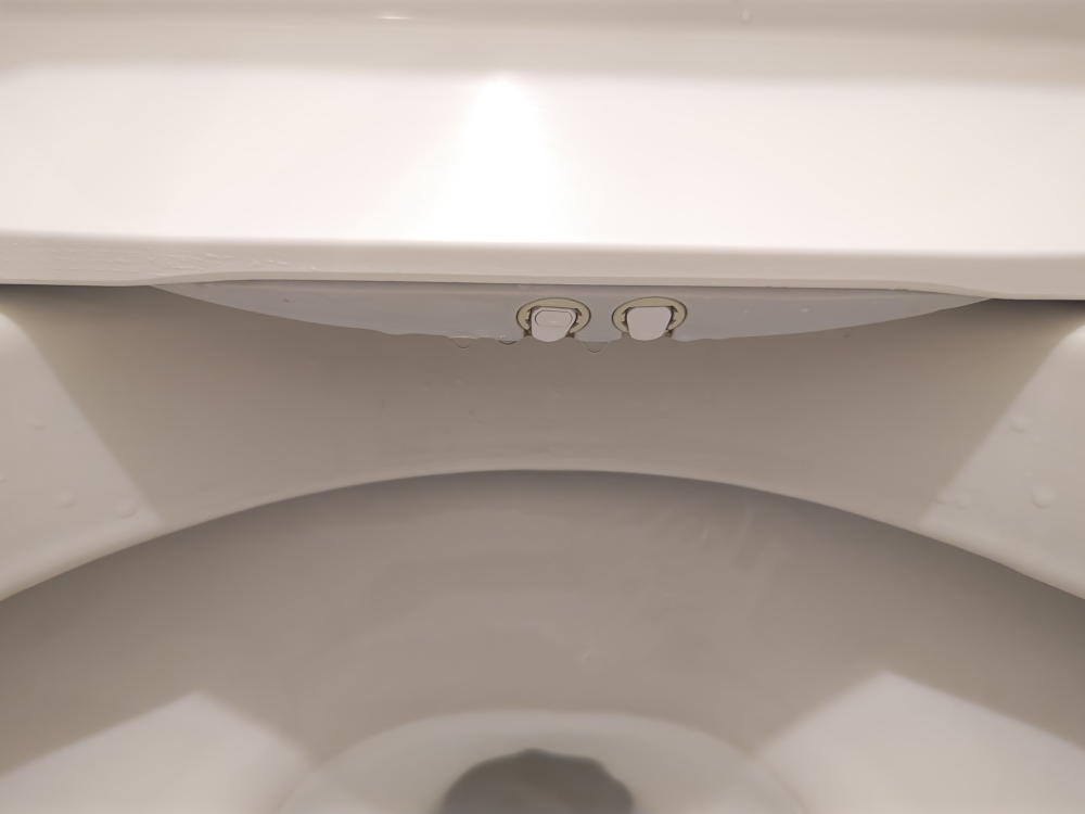 東京都新宿区富久町のトイレクリーニングの作業後3