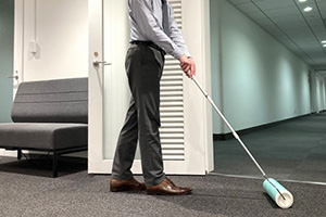 スタッフによる店内清掃のイメージ