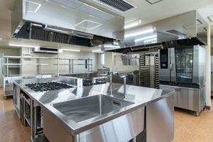 ケース② 飲食店 厨房/什器(ステンレス製品一式)の画像