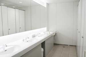 ケース④ 複合施設ビル/共用トイレの壁・洗面まわりの画像