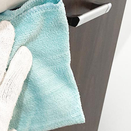 お風呂場の鏡を清掃