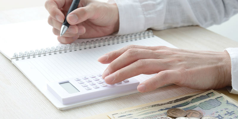 生活費月10万円で生活可能！早期退職後+地方移住した人の生活モデルをご紹介！